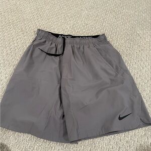 Nike Men's Gray Athletic Shorts